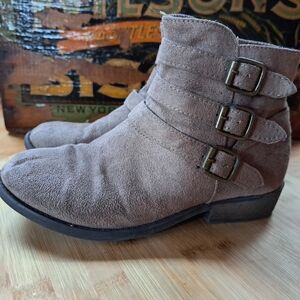 Sonoma Boots, Kid Size 2, Faux Suede Ankle Boots, Low Heels, Straps and Buckles